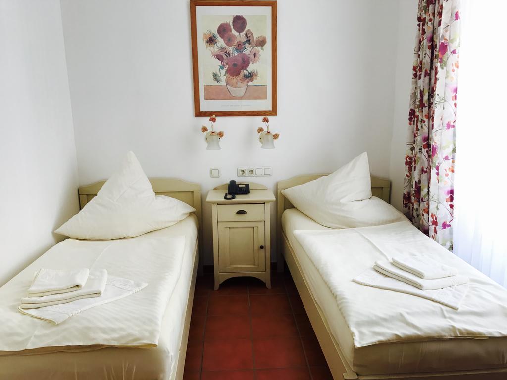 Hotel Ratskeller Zell Extérieur photo