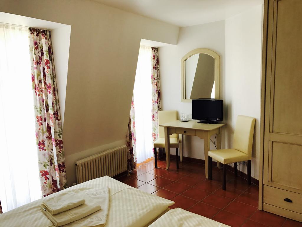 Hotel Ratskeller Zell Extérieur photo
